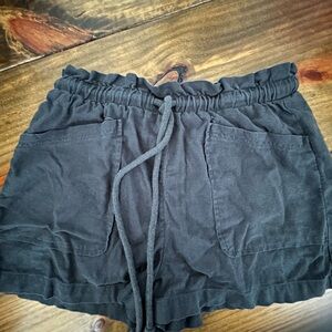 ✨Universal Thread Black Women's Shorts